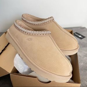 Ugg Tasman Slipper Slides NIB Shoes NEW IN BOX size 10 Mustard Seed